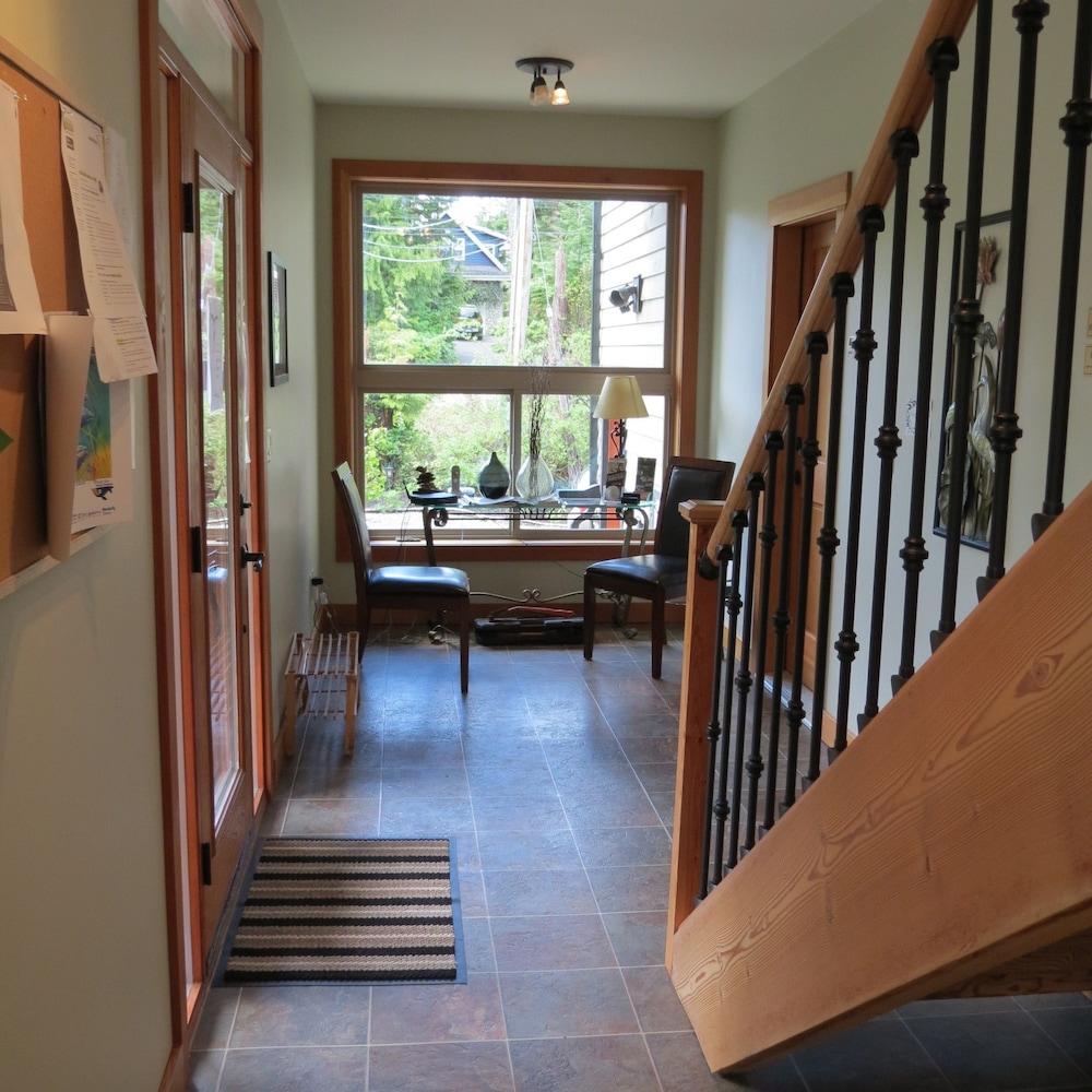 Cobble Wood And Bird Sanctuary Guest House