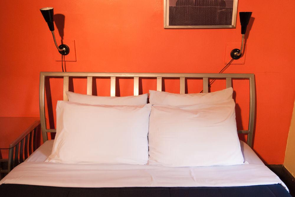 Ocean Island Inn Backpackers Suites