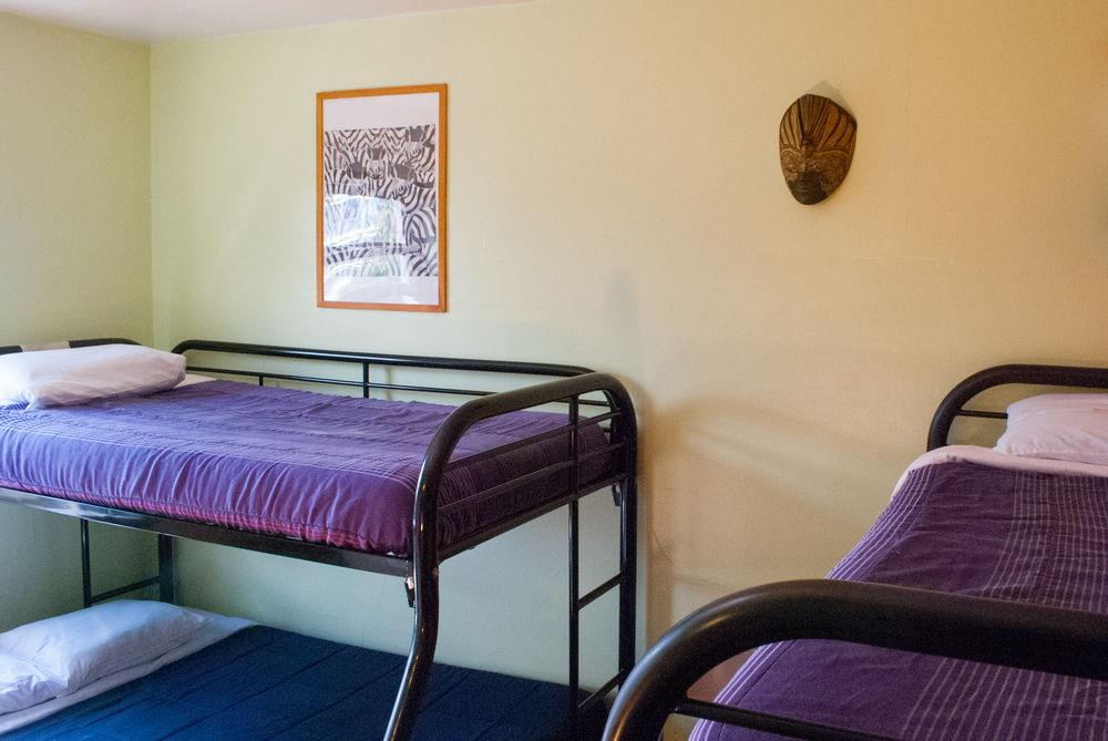 Ocean Island Inn Backpackers Suites