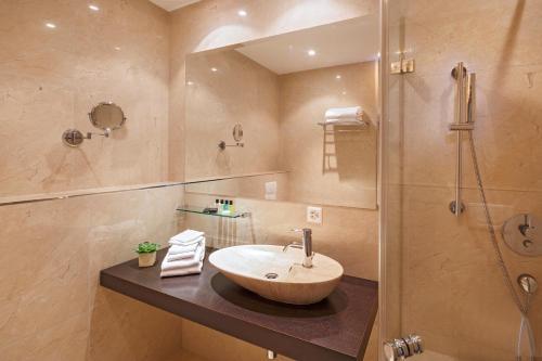Hotel First