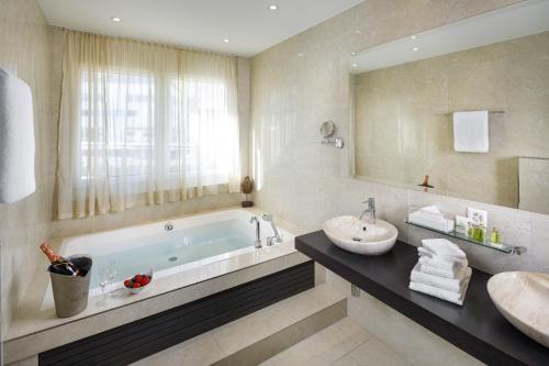Hotel First