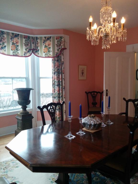 Fairmont House Bed And Breakfast