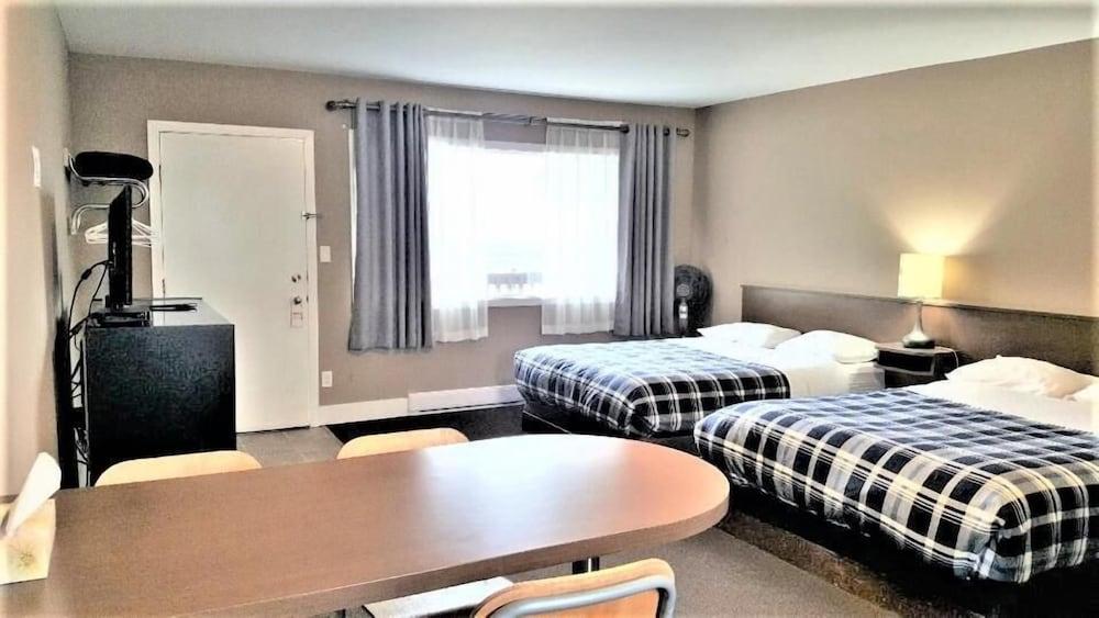 Ukee Peninsula Motel