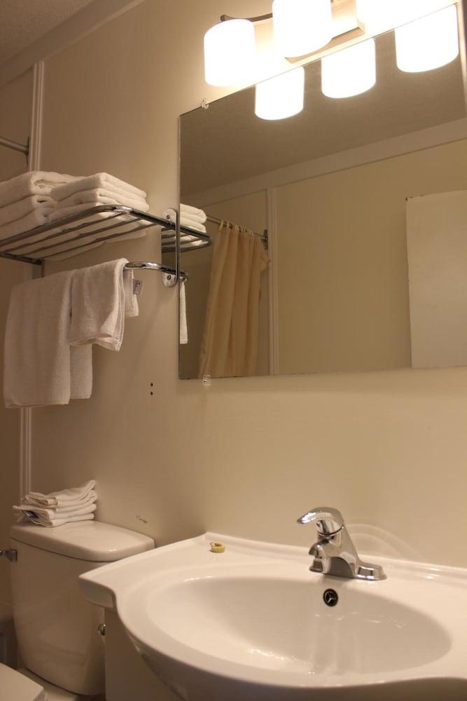 Ukee Peninsula Motel