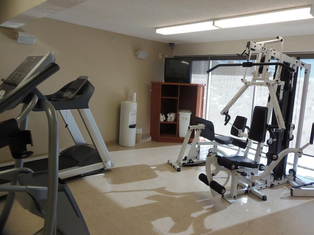 Rosslyn Inn & Suites