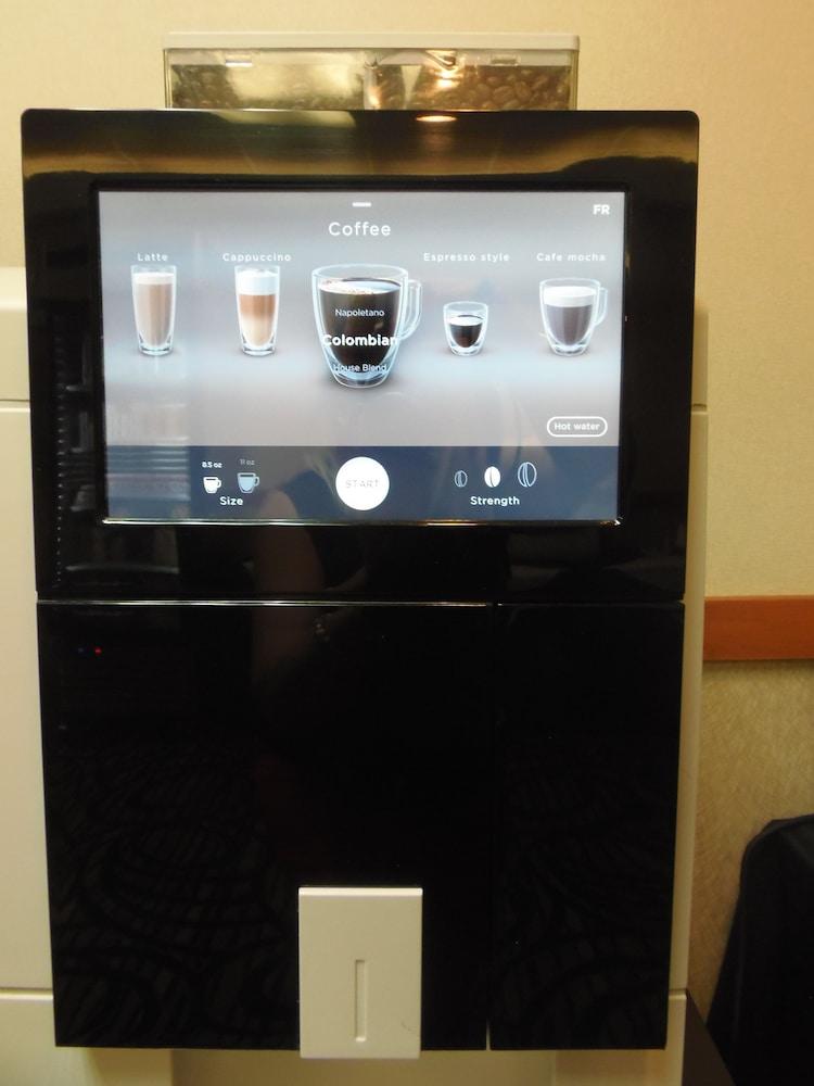 Rosslyn Inn & Suites