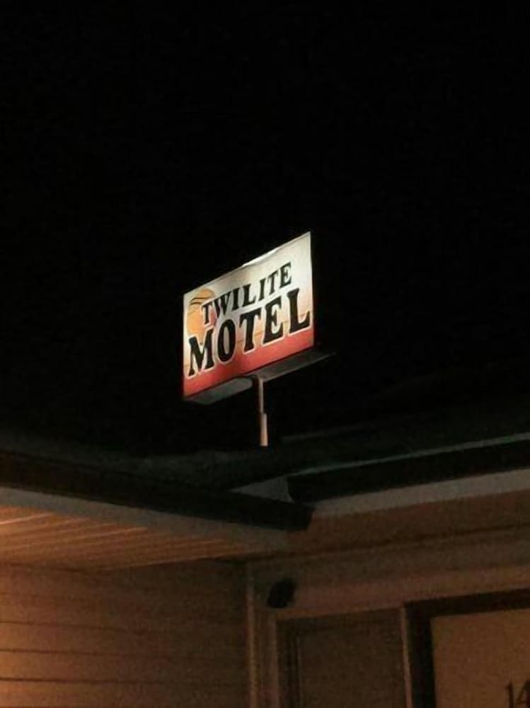 Twilite Motel