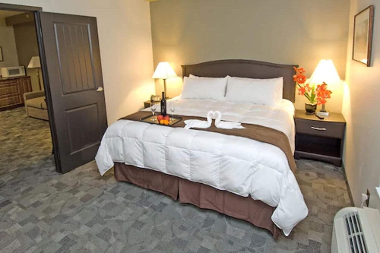 Midland Inn And Suites