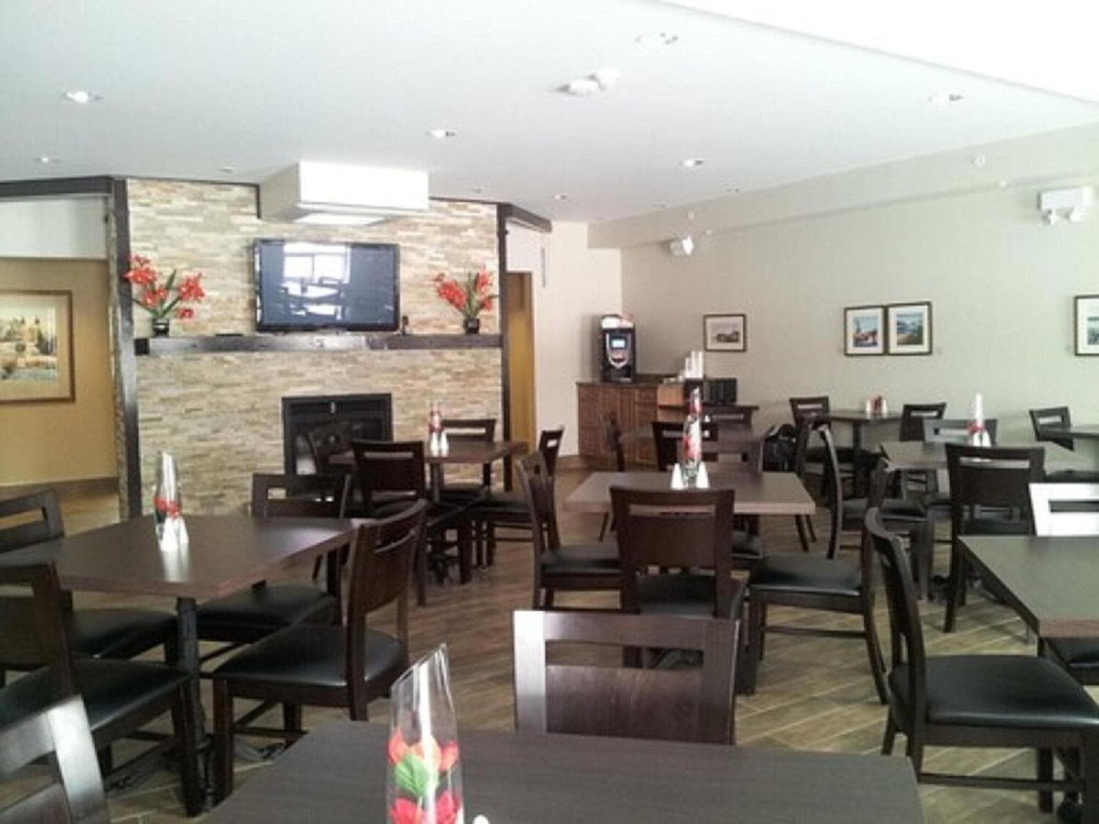 Midland Inn And Suites
