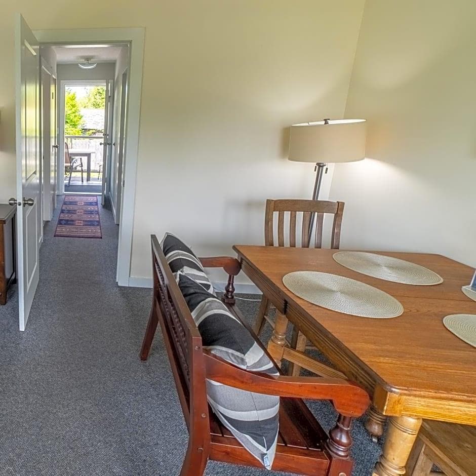 Tofino Harbourview Motel