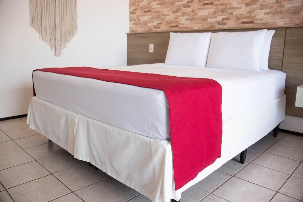Milos Beach Hotel