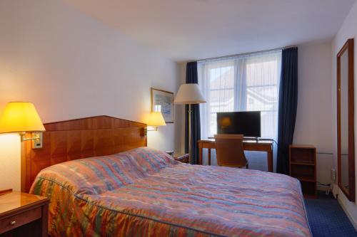 Hotel Hine Adon
