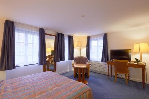 Hotel Hine Adon