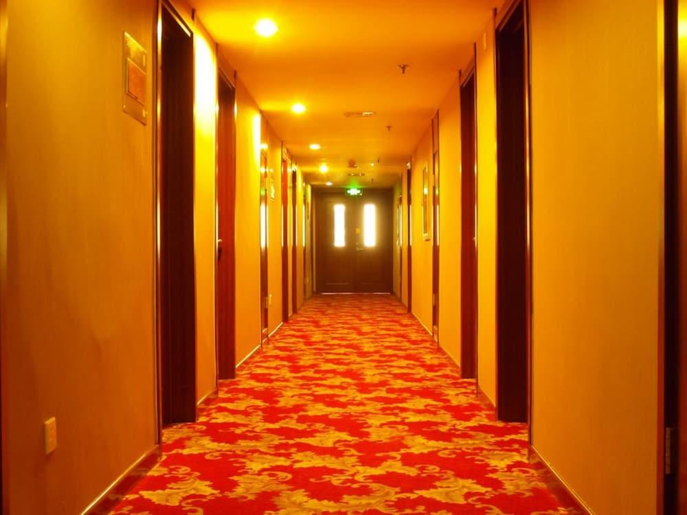 Tianjin Jinma Hotel