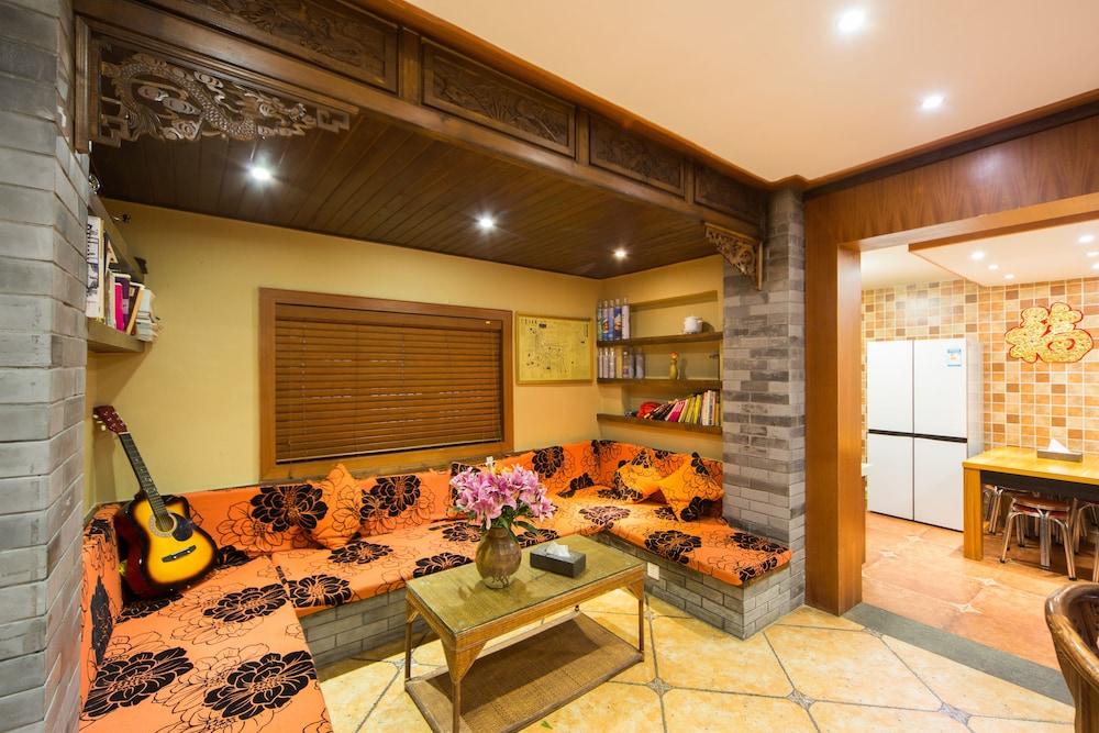 Lijiang He Mu Ju Inn Fairview Branch