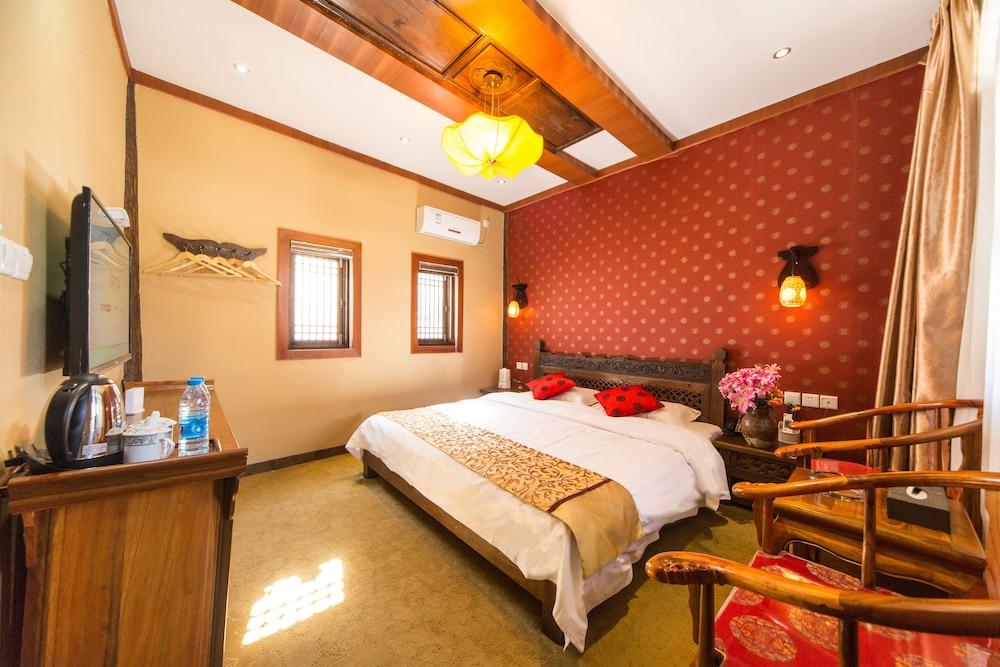 Lijiang He Mu Ju Inn Fairview Branch