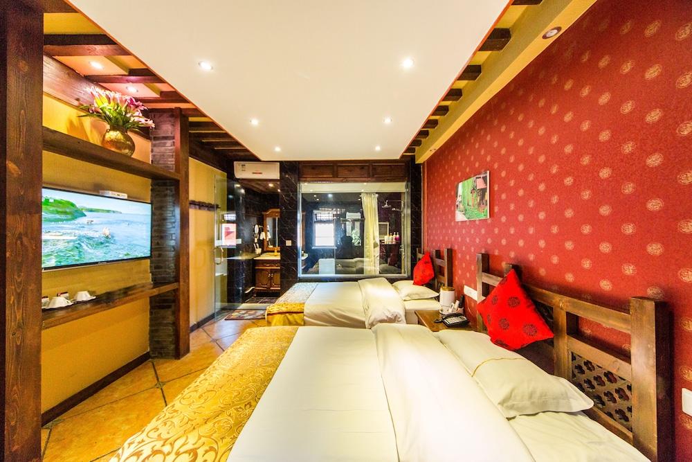 Lijiang He Mu Ju Inn Fairview Branch