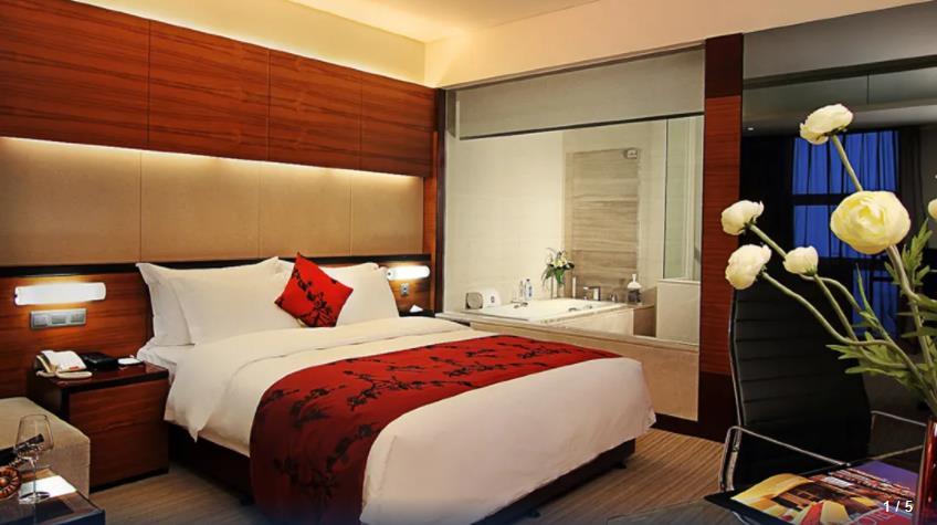 Grand View Hotel