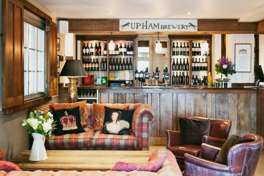 The George Inn