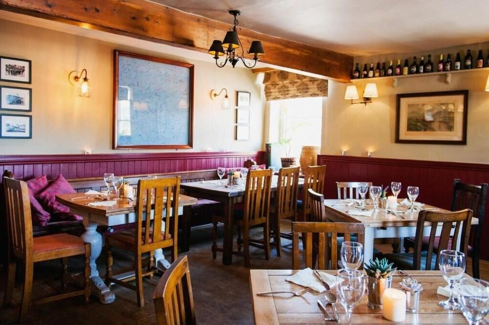 The George Inn