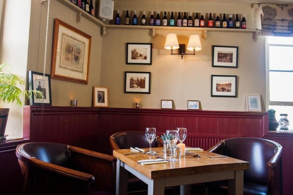 The George Inn