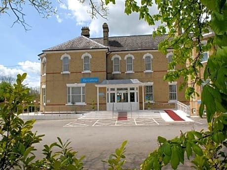 Cambridge Hotel Gatwick
