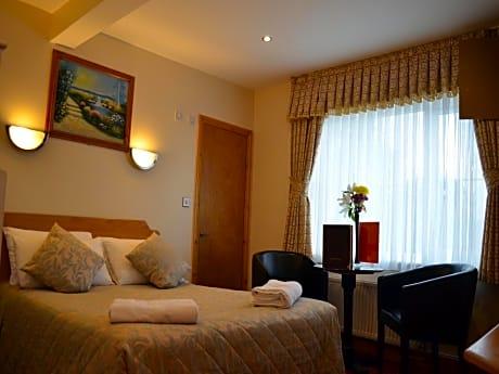 Cambridge Hotel Gatwick
