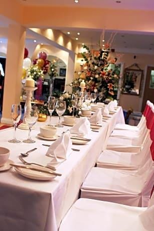 Cambridge Hotel Gatwick