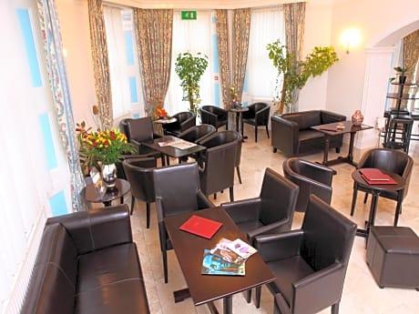 Cambridge Hotel Gatwick