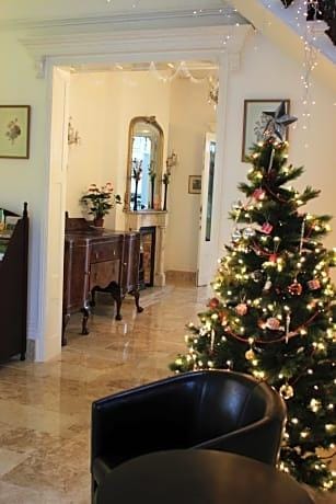 Cambridge Hotel Gatwick