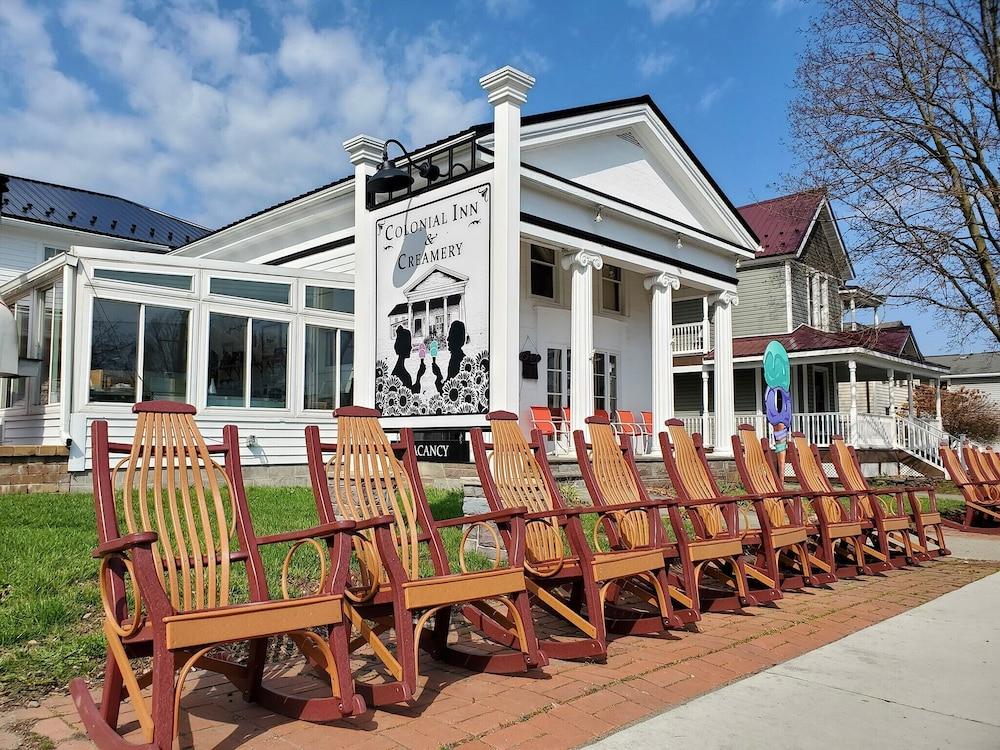Colonial Inn & Motel