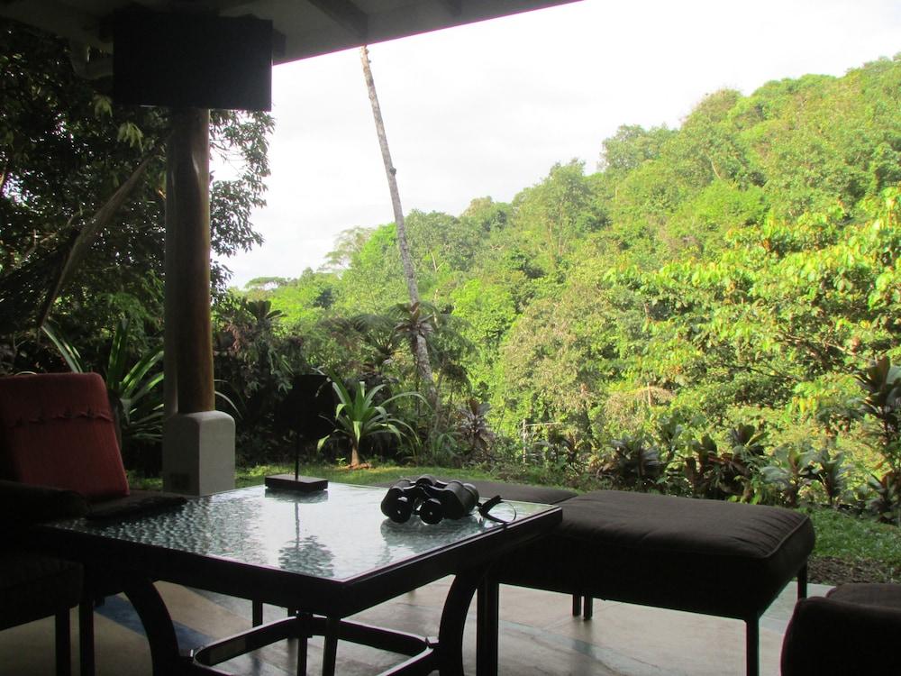 Portasol Rainforest and Ocean View Living