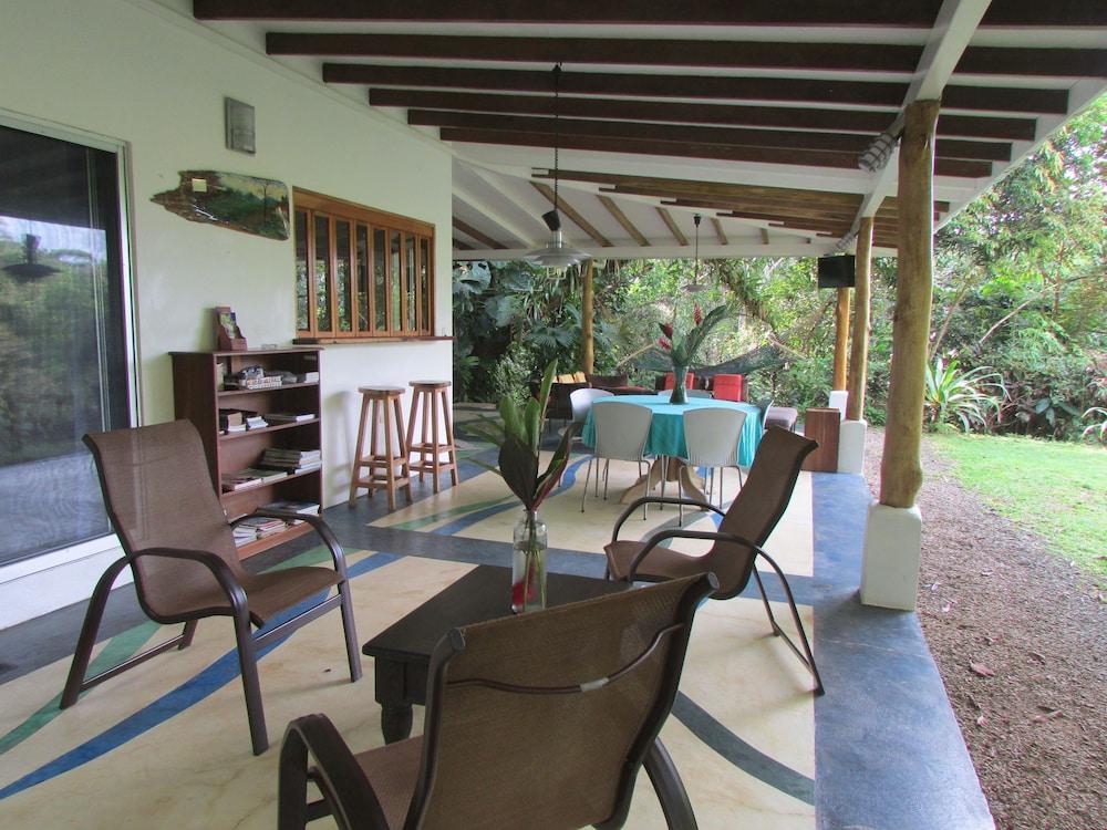 Portasol Rainforest and Ocean View Living