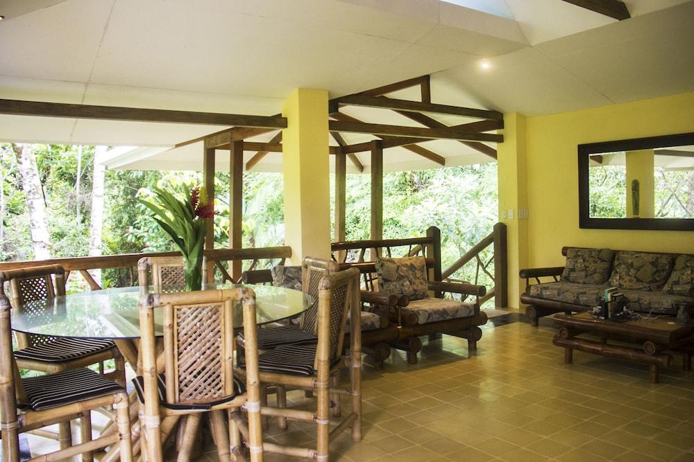 Portasol Rainforest and Ocean View Living