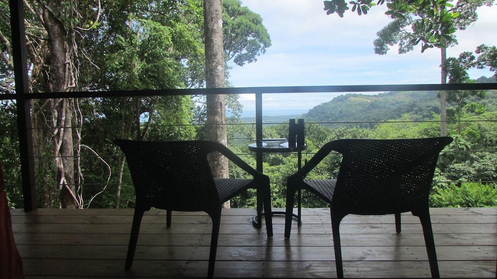 Portasol Rainforest and Ocean View Living