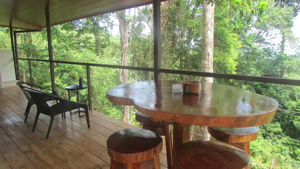 Portasol Rainforest and Ocean View Living