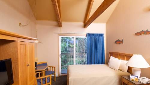Denali Bluffs Hotel