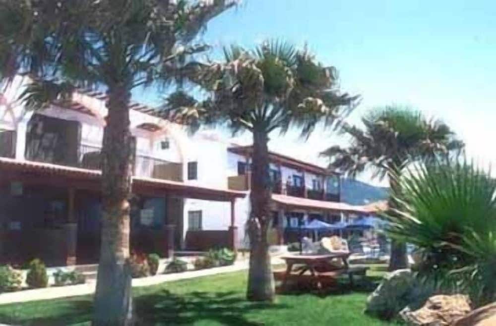 Sun Camero Beach Apartments