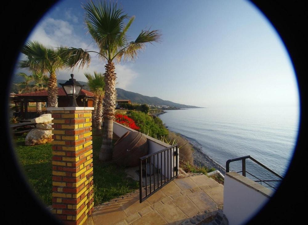 Sun Camero Beach Apartments