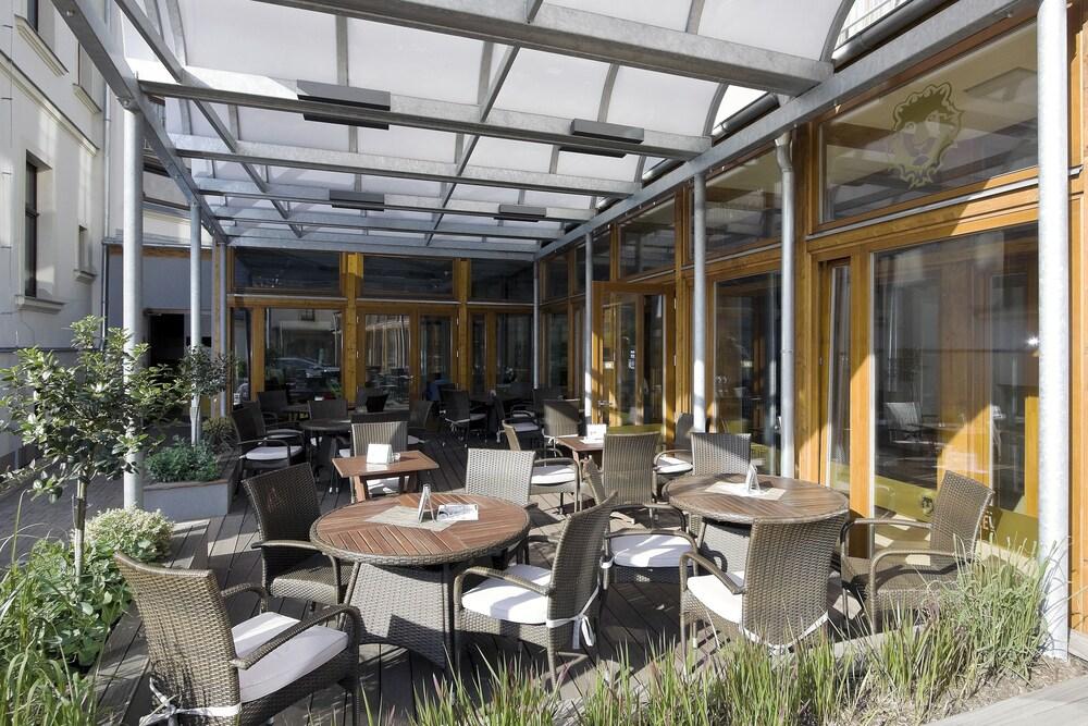 Hotel Lev