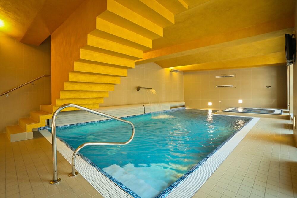 Hotel Lev