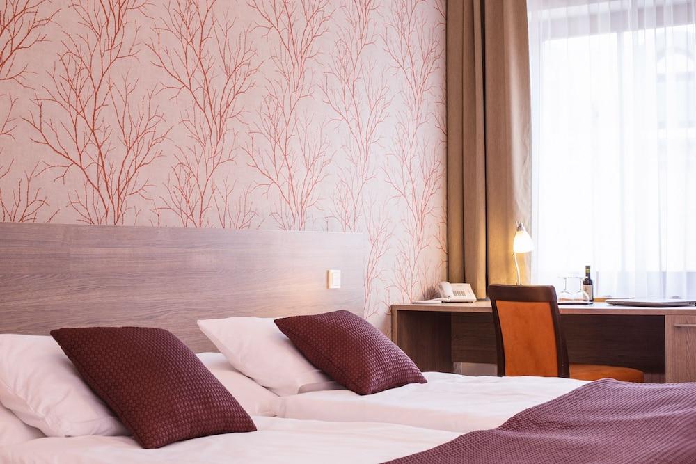 Hotel Lev