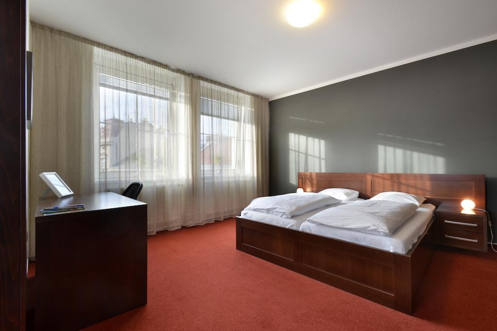 Hotel Pal c