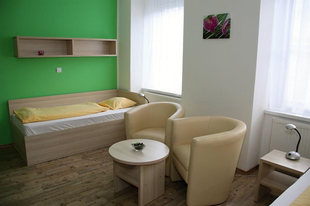 Hotel Pal c