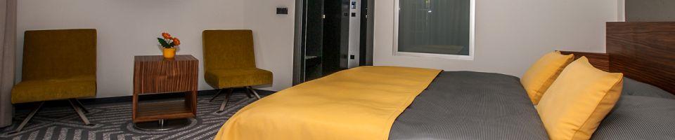 Hotel 99