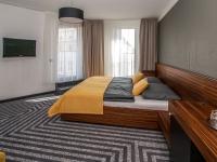 Hotel 99