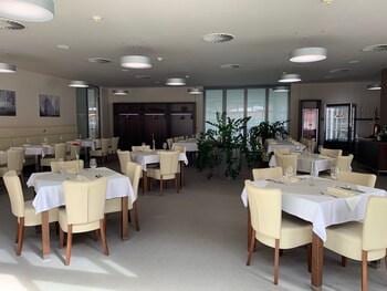 Lesni Hotel