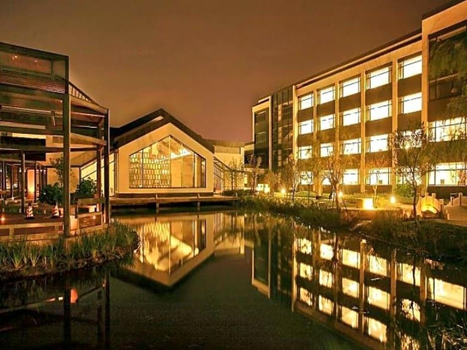 Ramada Suzhou Luzhi