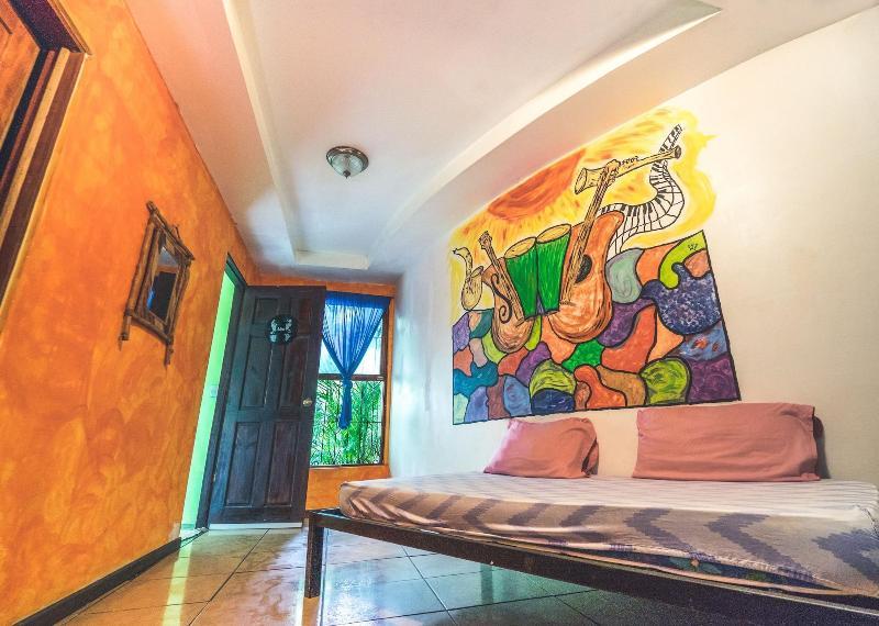 Pura Vida Hostel