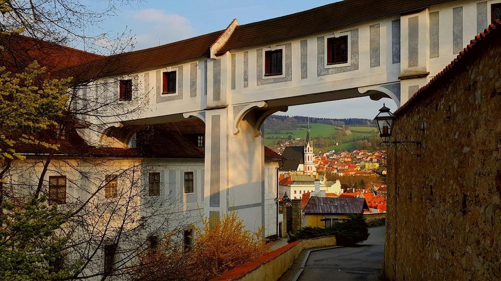 Castle View Apartments